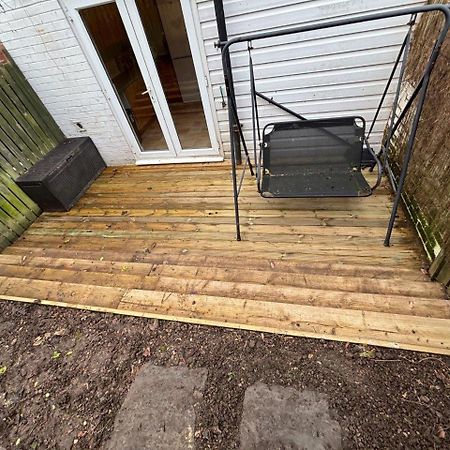 Cosy Brighouse 3 Bed House-Great For Contractors Apartment Exterior foto