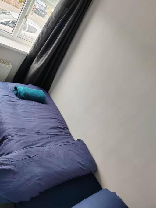 Cosy Brighouse 3 Bed House-Great For Contractors Apartment Exterior foto