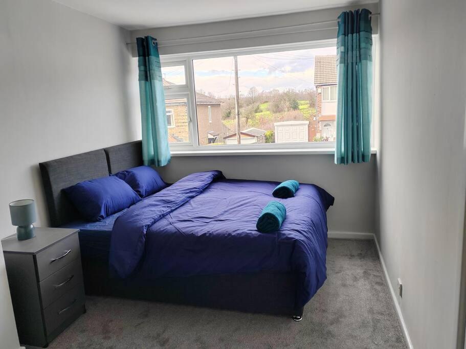 Cosy Brighouse 3 Bed House-Great For Contractors Apartment Exterior foto