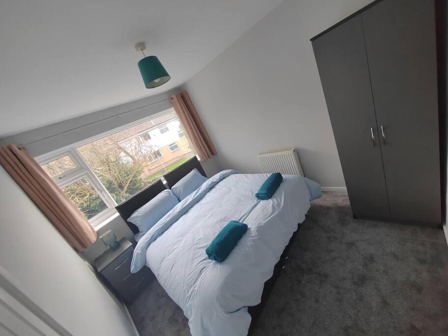 Cosy Brighouse 3 Bed House-Great For Contractors Apartment Exterior foto