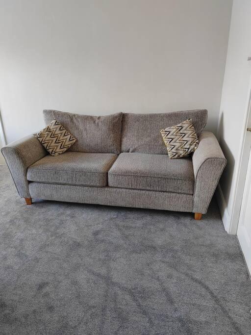 Cosy Brighouse 3 Bed House-Great For Contractors Apartment Exterior foto