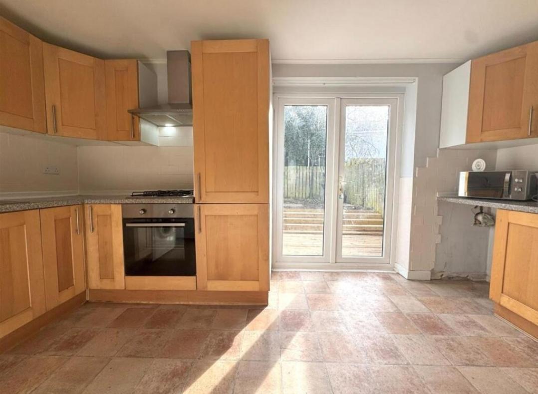 Cosy Brighouse 3 Bed House-Great For Contractors Apartment Exterior foto